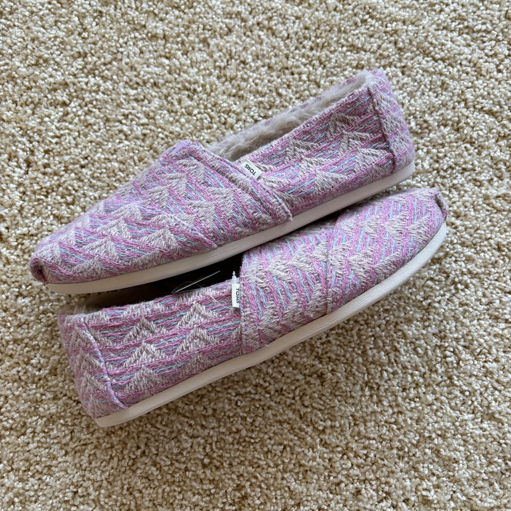 TOMS Alpargata‎ 9.5 Vintage Pink Cozy Faux Fur Lined Slip On NWT